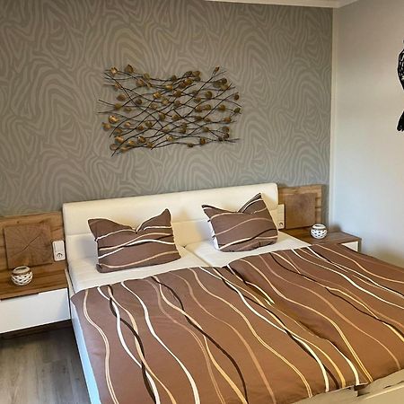 Charming Apartment With A Terrace Near The Sea Wiek auf Rügen Екстериор снимка