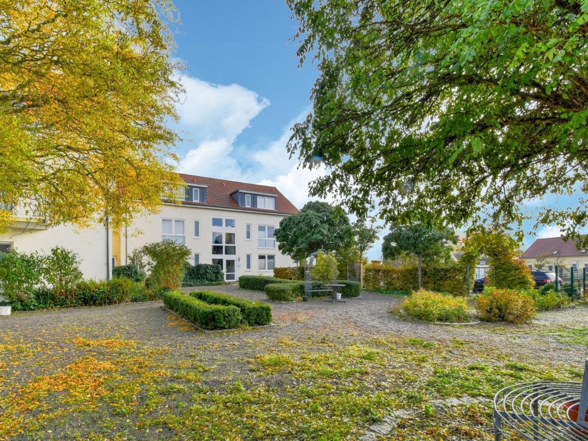 Charming Apartment With A Terrace Near The Sea Wiek auf Rügen Екстериор снимка