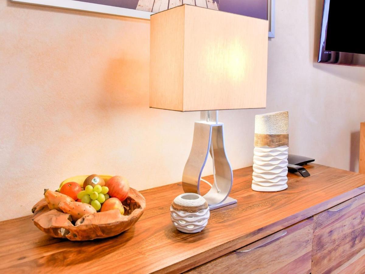 Charming Apartment With A Terrace Near The Sea Wiek auf Rügen Екстериор снимка