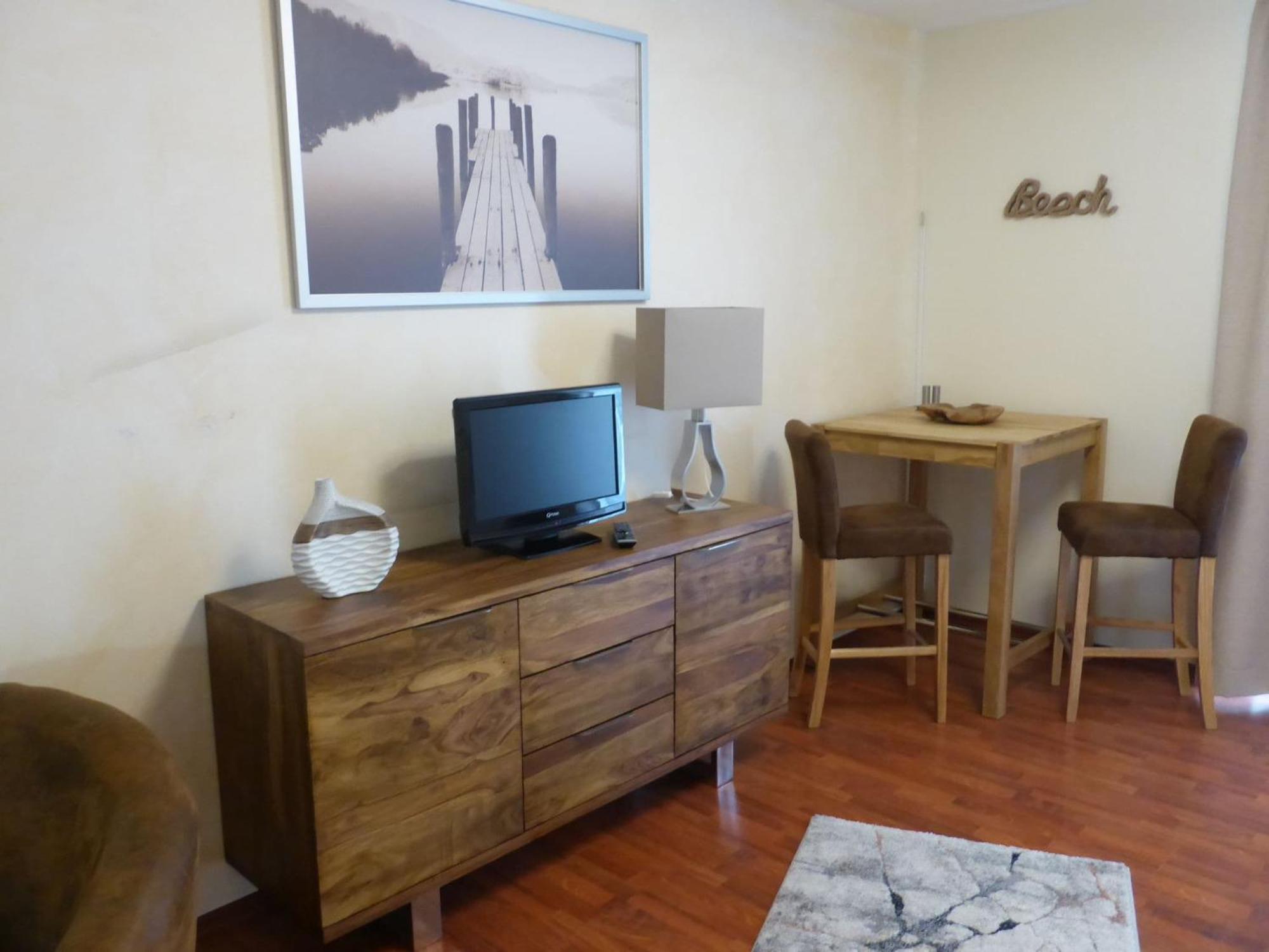 Charming Apartment With A Terrace Near The Sea Wiek auf Rügen Екстериор снимка