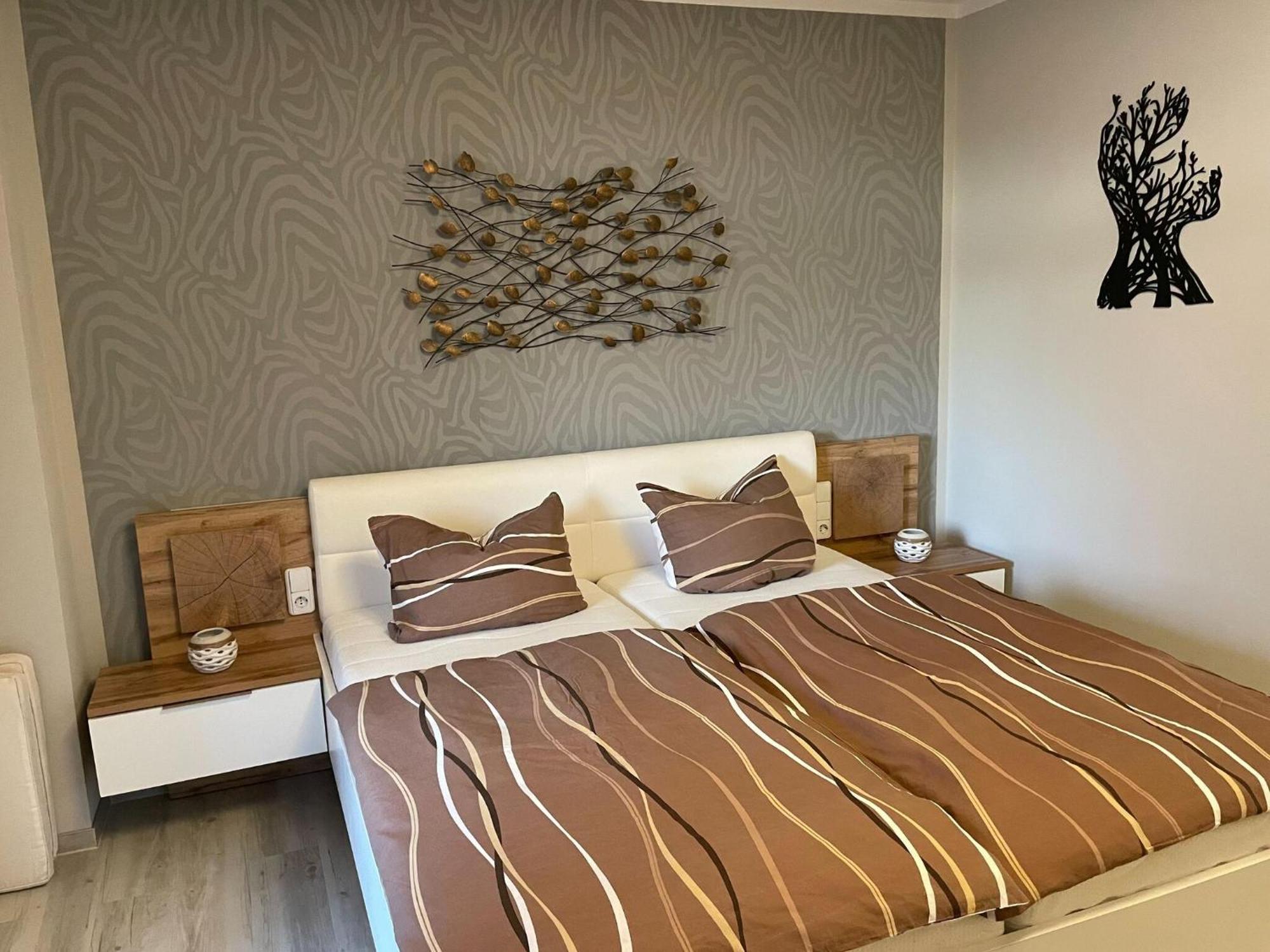 Charming Apartment With A Terrace Near The Sea Wiek auf Rügen Екстериор снимка